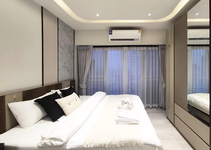 公寓 Luxe Design L Wellness & Tropical Retreat L No Fee 曼谷