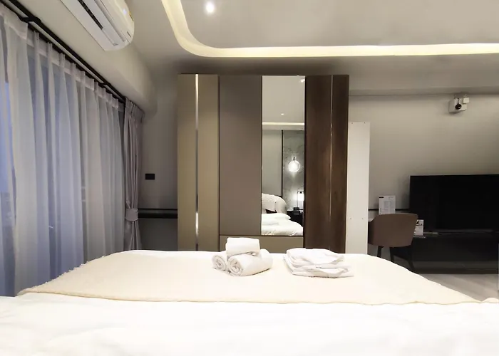 Luxe Design L Wellness & Tropical Retreat L No Fee